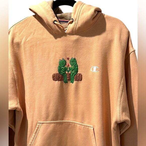 Champion Embroidered Hoodie - Frogs on a log Vintage Size Medium - Picture 1 of 8